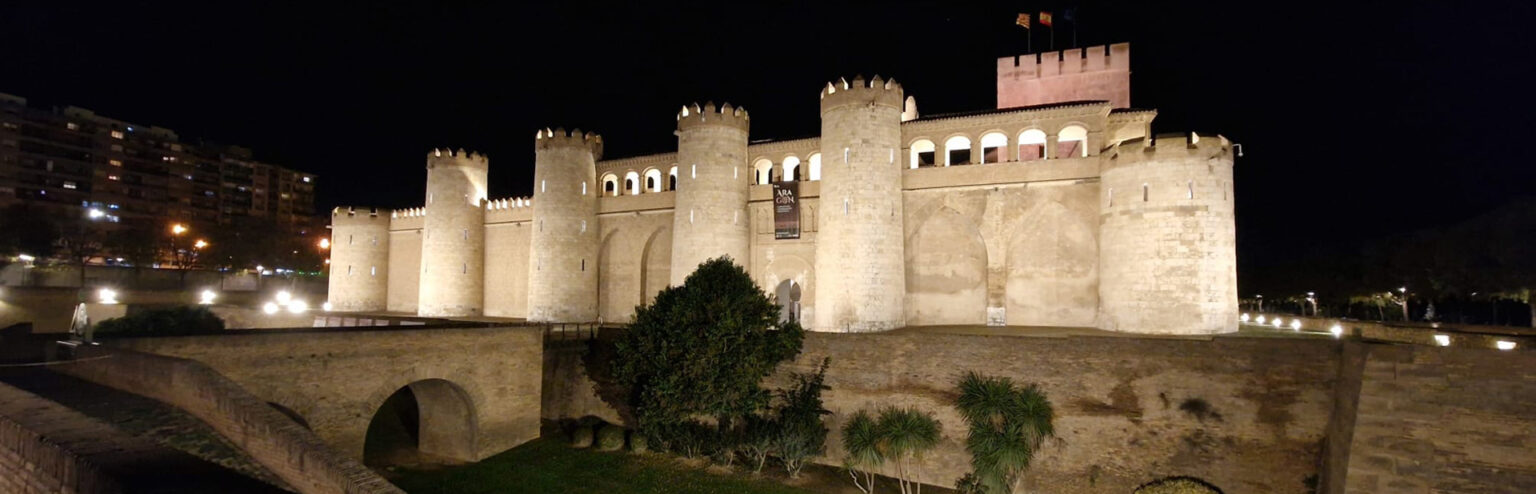 Turismo en Zaragoza: Rutas guiadas, tapas y pueblos con encanto